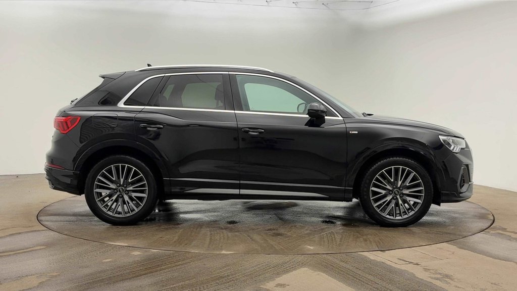 Used Audi Q3 2021 for sale - 77110996: Photo 2