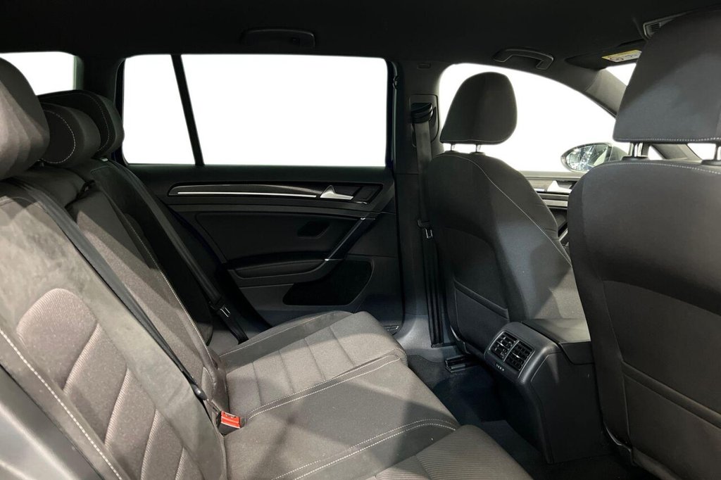 Used Volkswagen Golf 2019 for sale - 76654992: Photo 10
