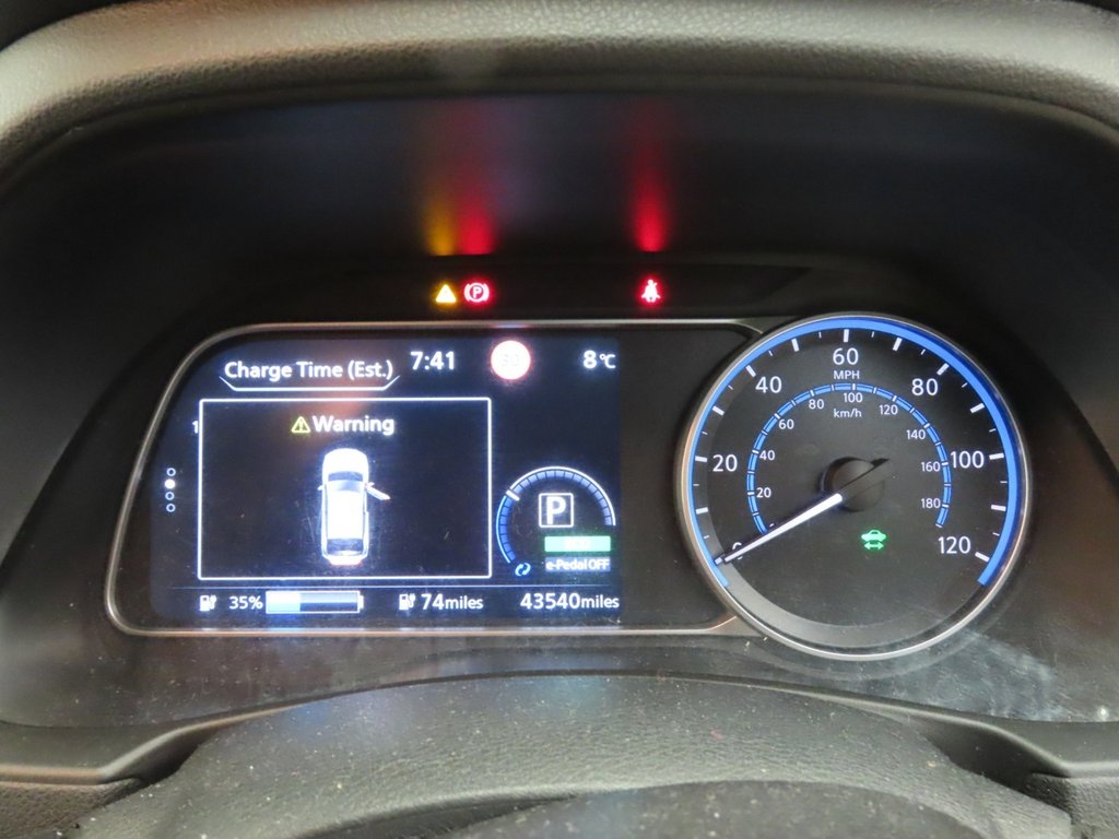 Used Nissan Leaf 2020 for sale - 77941771: Photo 11