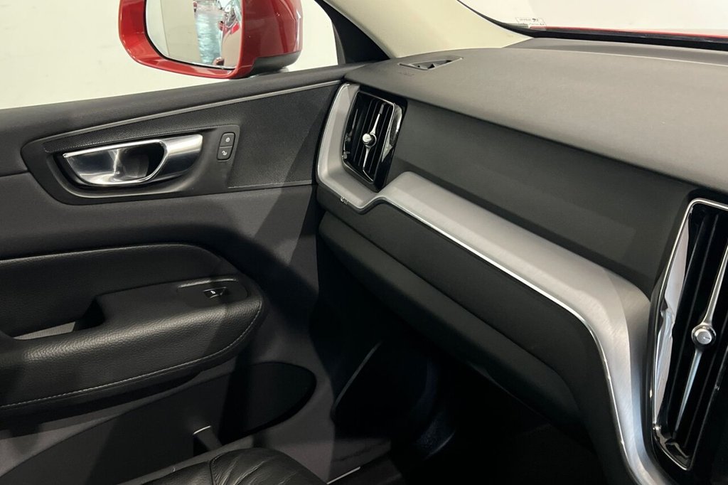 Used Volvo XC60 2022 for sale - 76655379: Photo 37