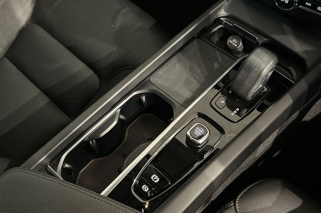 Used Volvo XC60 2022 for sale - 76655379: Photo 39