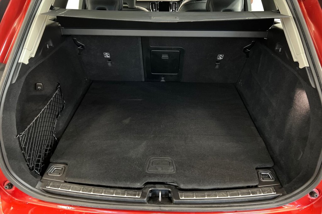 Used Volvo XC60 2022 for sale - 76655379: Photo 45