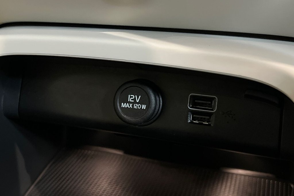 Used Volvo XC40 2021 for sale - 76962779: Photo 37