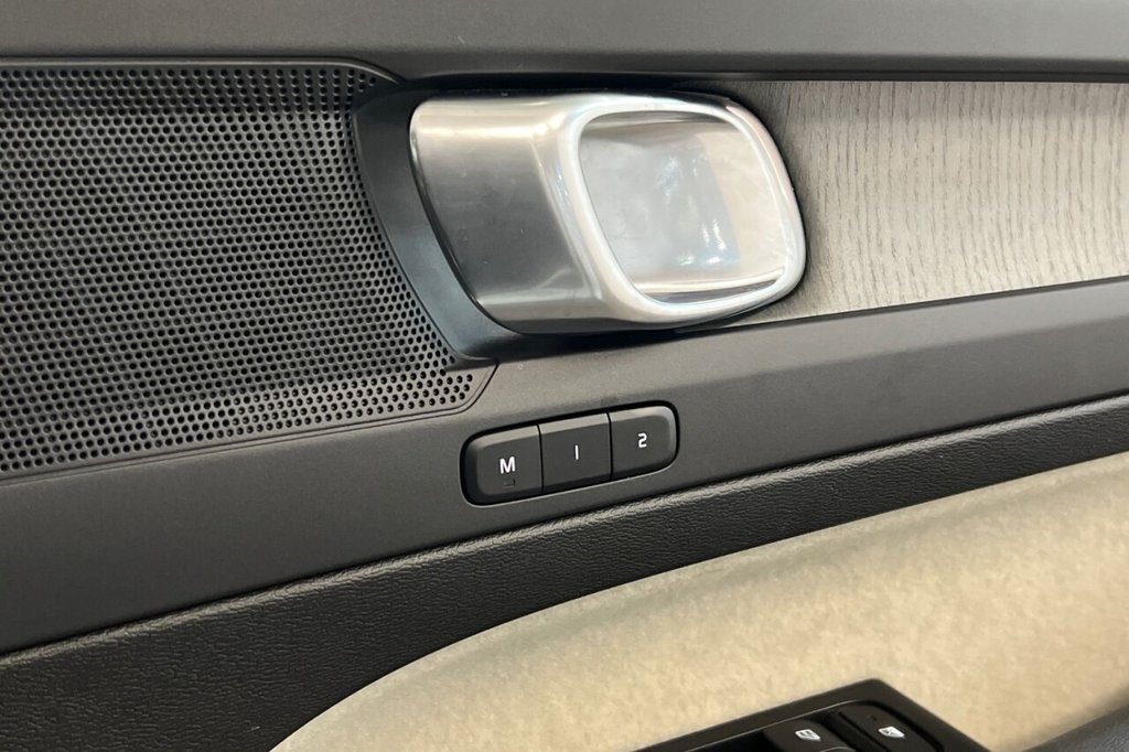 Used Volvo XC40 2021 for sale - 76962779: Photo 38