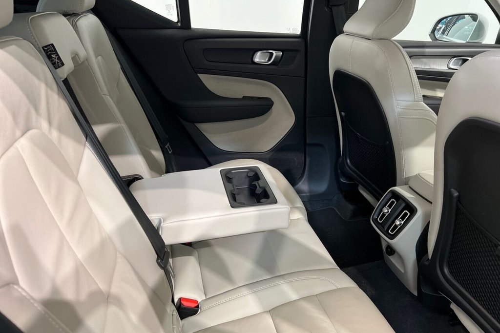 Used Volvo XC40 2021 for sale - 76962779: Photo 40
