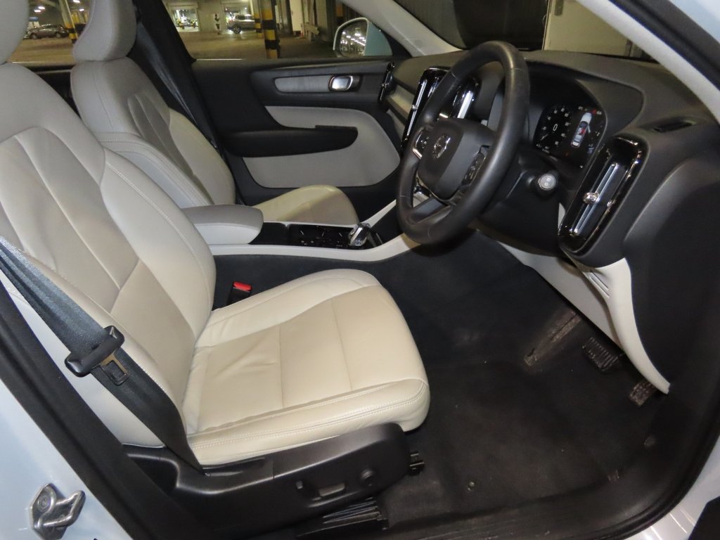 Used Volvo XC40 2021 for sale - 76962779: Photo 9