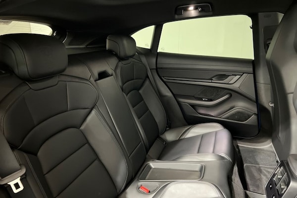 Used Porsche Taycan 2024 for sale - 75432577: Photo 24