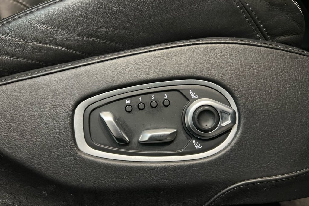 Used Aston Martin DBX 2020 for sale - 76528716: Photo 24