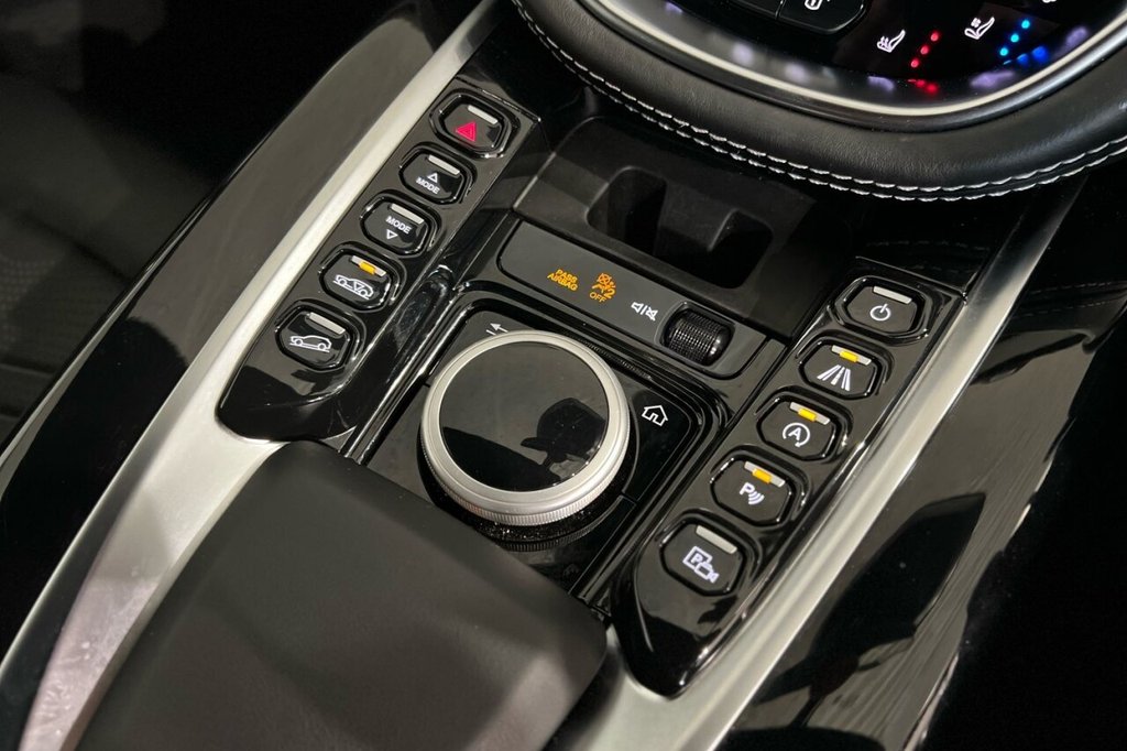 Used Aston Martin DBX 2020 for sale - 76528716: Photo 38