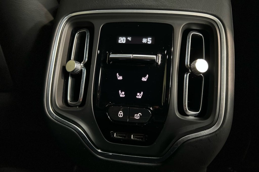 Used Aston Martin DBX 2020 for sale - 76528716: Photo 42