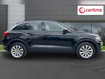 Used Volkswagen T-Roc 2020 for sale - 78702438: Photo
