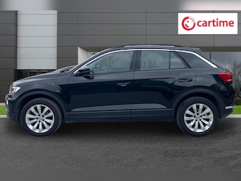 Used Volkswagen T-Roc 2020 for sale - 78702438: Photo