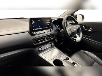 Used Hyundai KONA 2021 for sale - 77725726: Photo