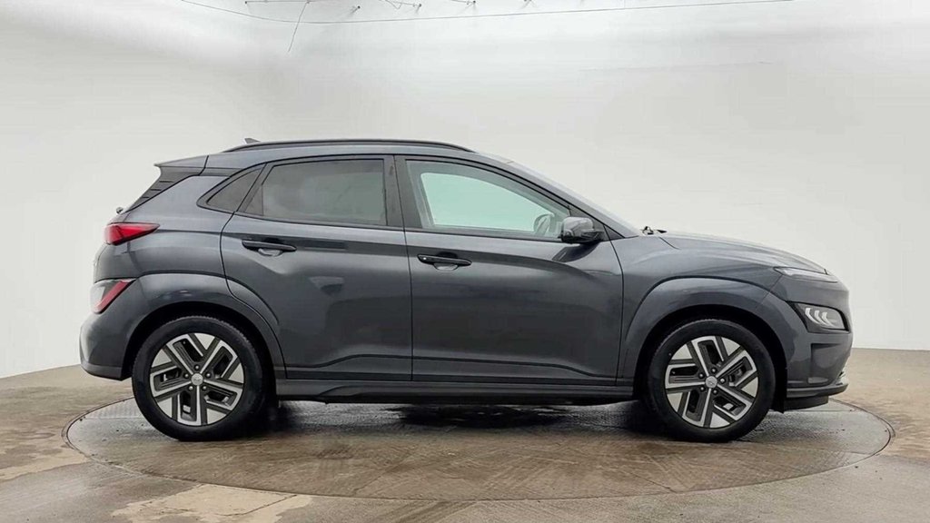 Used Hyundai KONA 2021 for sale - 77725726: Photo 4
