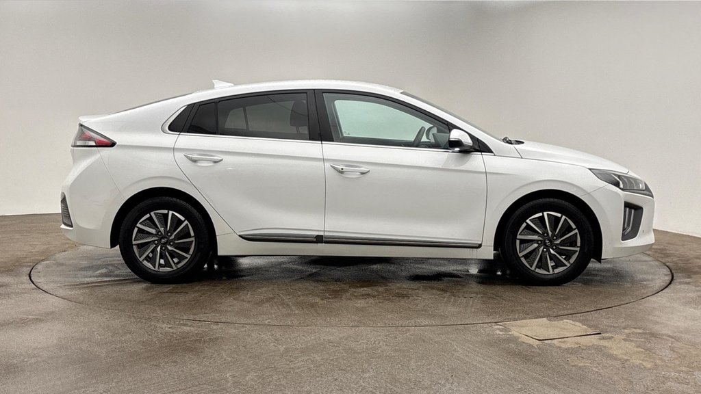 Used Hyundai IONIQ 2022 for sale - 77680844: Photo 2