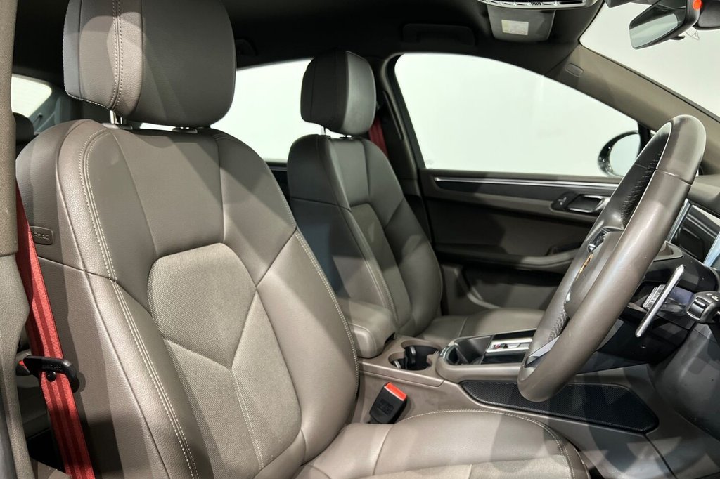 Used Porsche Macan 2022 for sale - 76470468: Photo 21