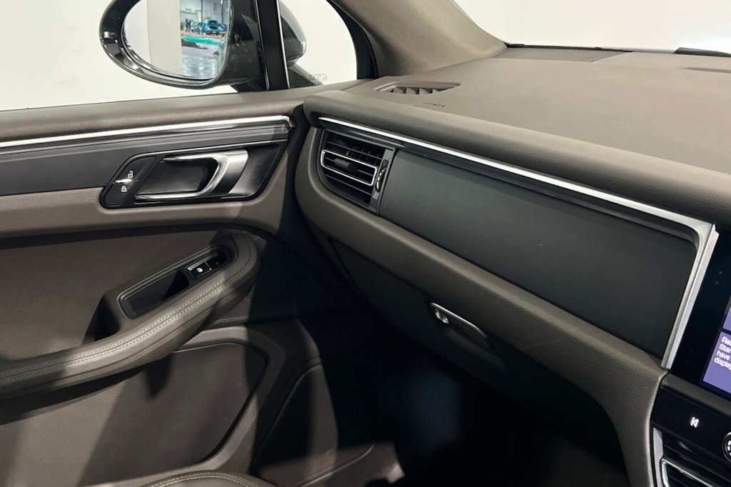 Used Porsche Macan 2022 for sale - 76470468: Photo 35