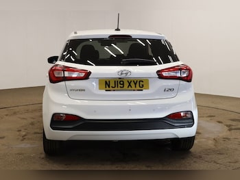 Used Hyundai i20 2019 for sale - 78570332: Photo