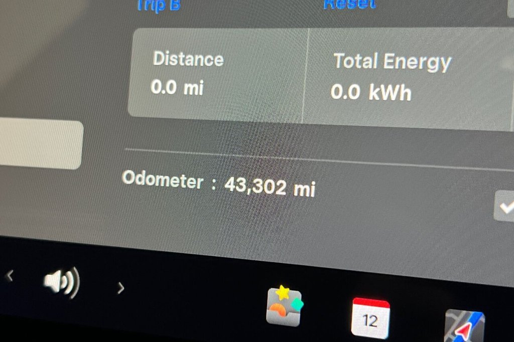 Used Tesla Model 3 2019 for sale - 77014158: Photo 14