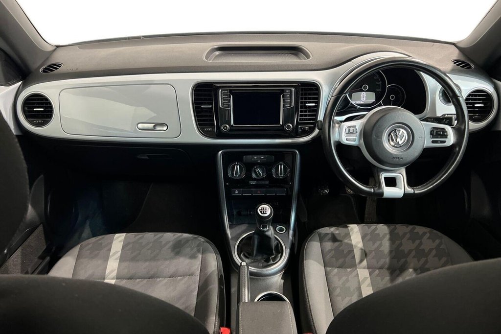 Used Volkswagen Beetle 2018 for sale - 76724628: Photo 12