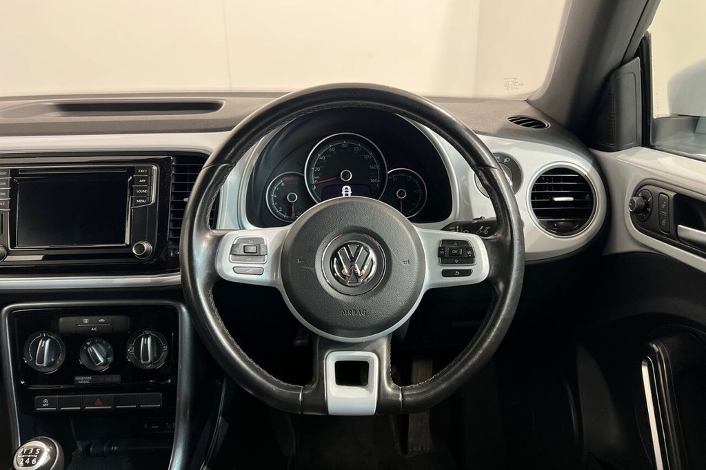 Used Volkswagen Beetle 2018 for sale - 76724628: Photo 15