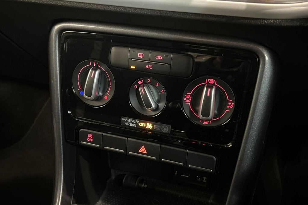 Used Volkswagen Beetle 2018 for sale - 76724628: Photo 21