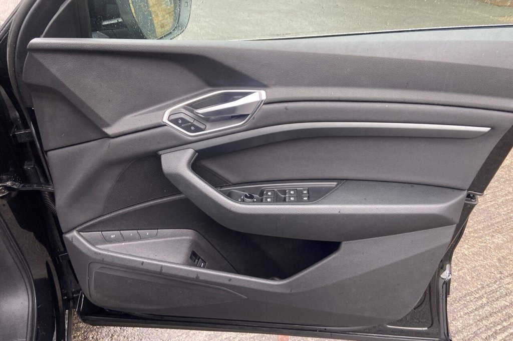 Used Audi e-tron 2020 for sale - 77280769: Photo 39