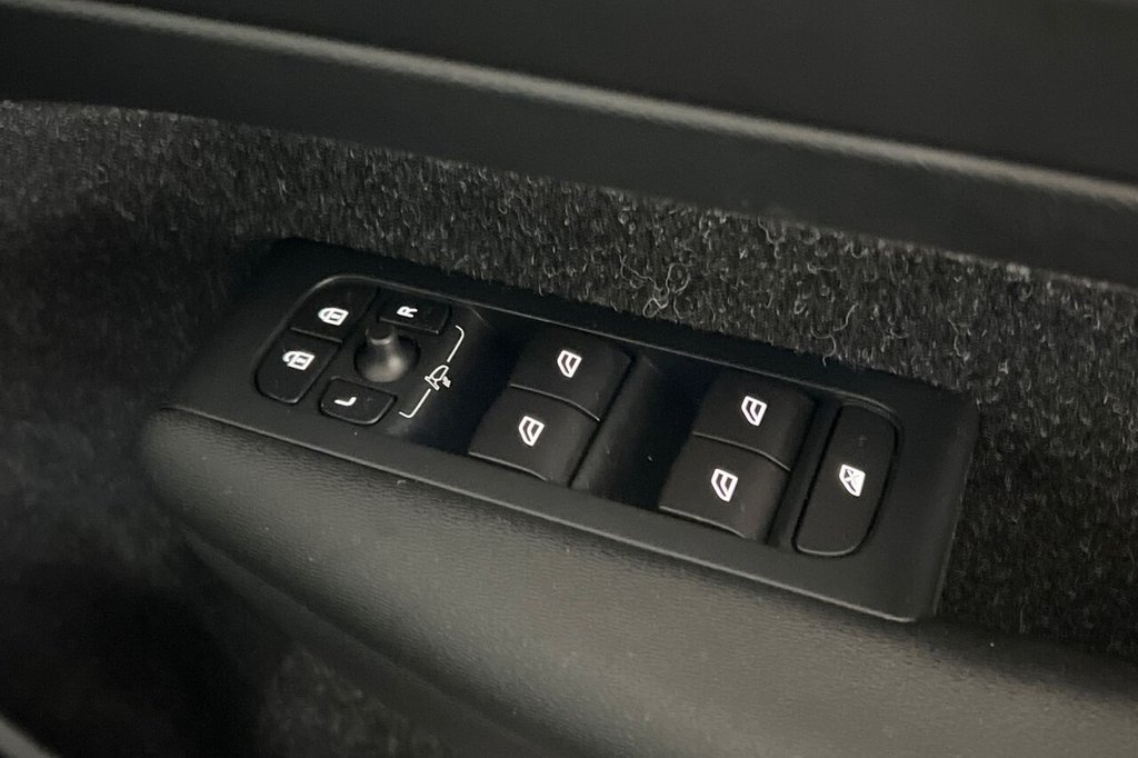 Used Volvo XC40 2018 for sale - 75801414: Photo 39