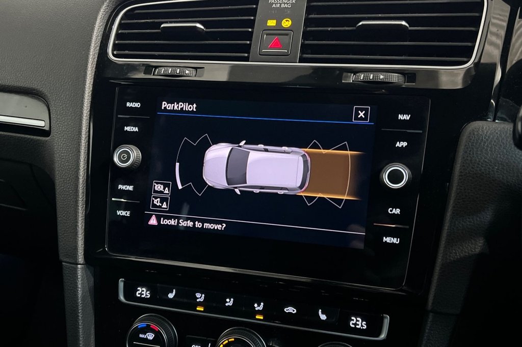 Used Volkswagen Golf 2018 for sale - 76883234: Photo 14