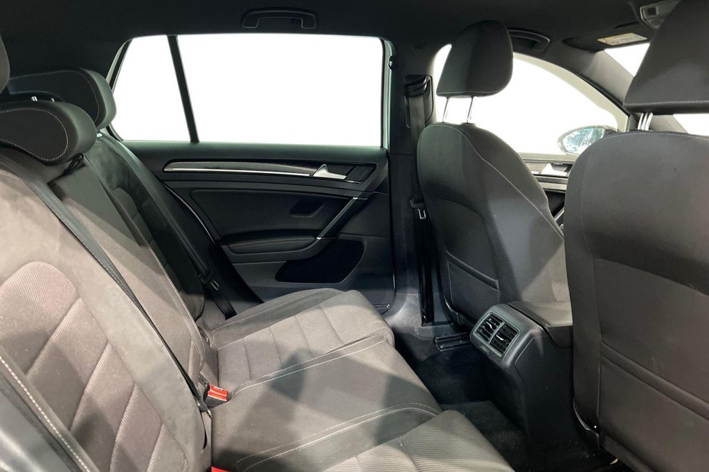 Used Volkswagen Golf 2018 for sale - 76883234: Photo 7