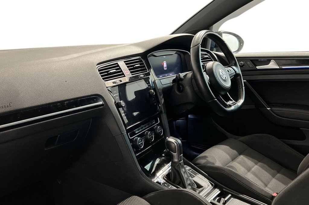 Used Volkswagen Golf 2018 for sale - 76883234: Photo 9