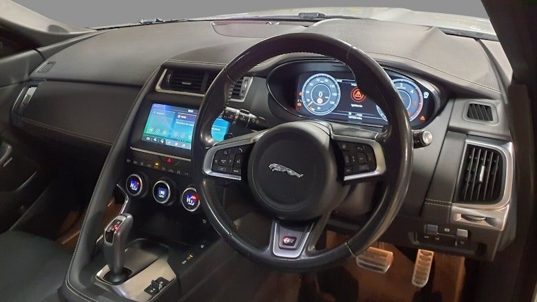 Used Jaguar E-Pace 2019 for sale - 76923892: Photo 6