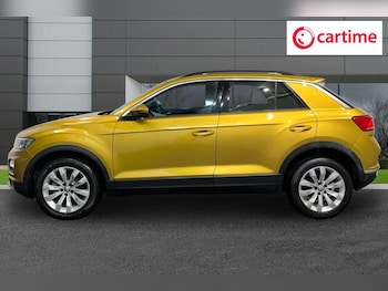 Used Volkswagen T-Roc 2018 for sale - 77835186: Photo