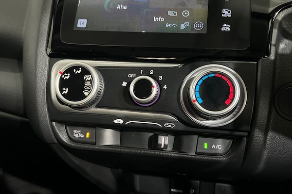 Used Honda Jazz 2019 for sale - 74448492: Photo 33