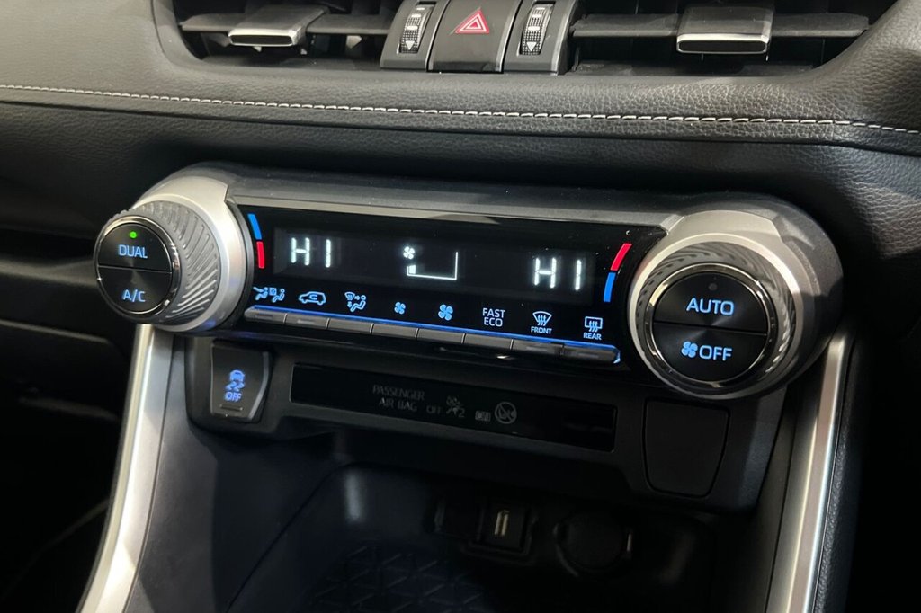 Used Toyota RAV4 2020 for sale - 76934533: Photo 30