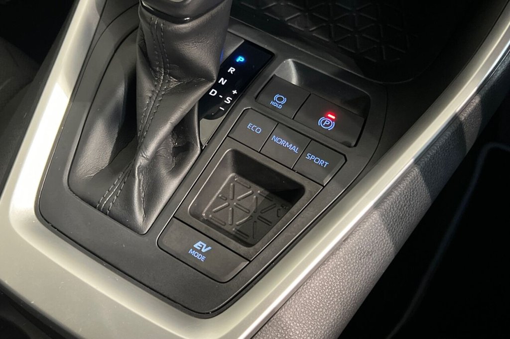 Used Toyota RAV4 2020 for sale - 76934533: Photo 31