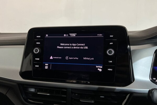 Used Volkswagen T-Roc 2022 for sale - 76029133: Photo 19