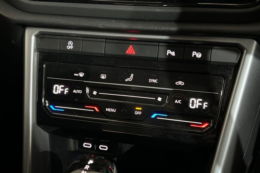 Used Volkswagen T-Roc 2022 for sale - 76029133: Photo 21