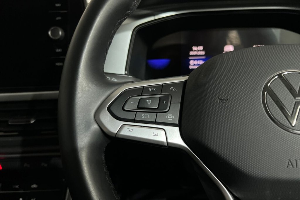 Used Volkswagen T-Roc 2022 for sale - 76029133: Photo 26