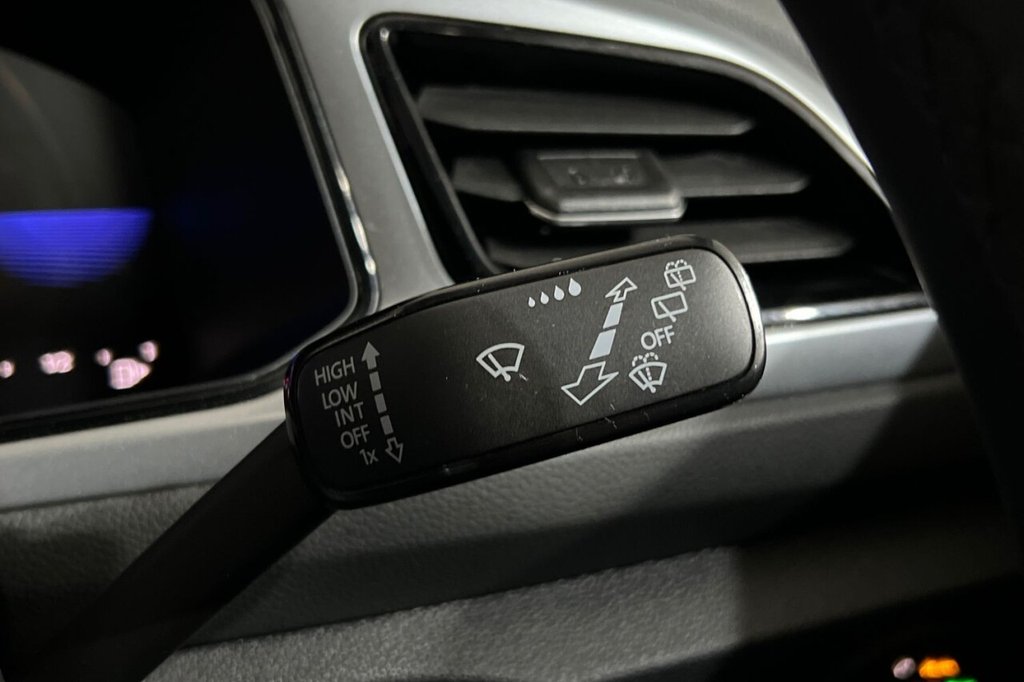 Used Volkswagen T-Roc 2022 for sale - 76029133: Photo 29