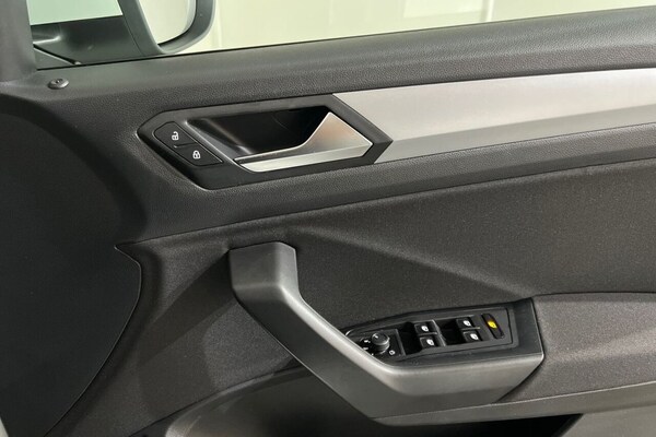 Used Volkswagen T-Roc 2022 for sale - 76029133: Photo 34