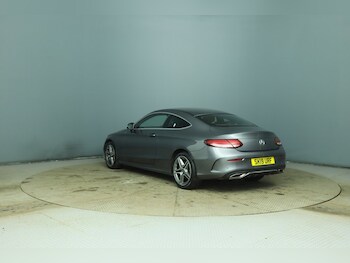 Used Mercedes-Benz C Class 2019 for sale - 77936989: Photo