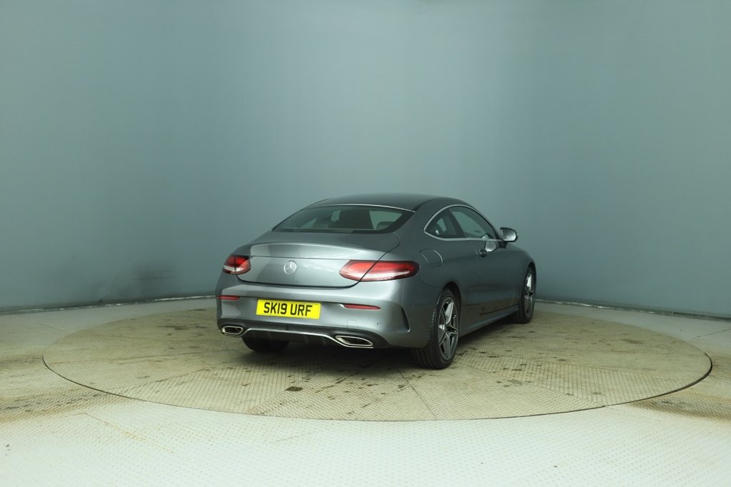 Used Mercedes-Benz C Class 2019 for sale - 77936989: Photo 4