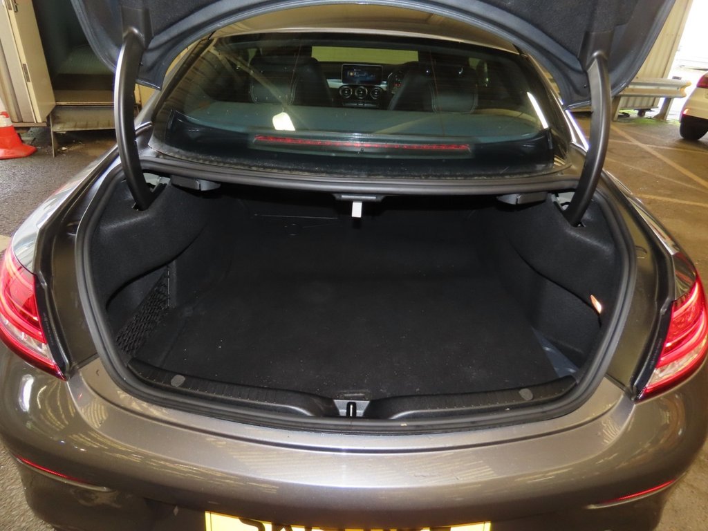 Used Mercedes-Benz C Class 2019 for sale - 77936989: Photo 7