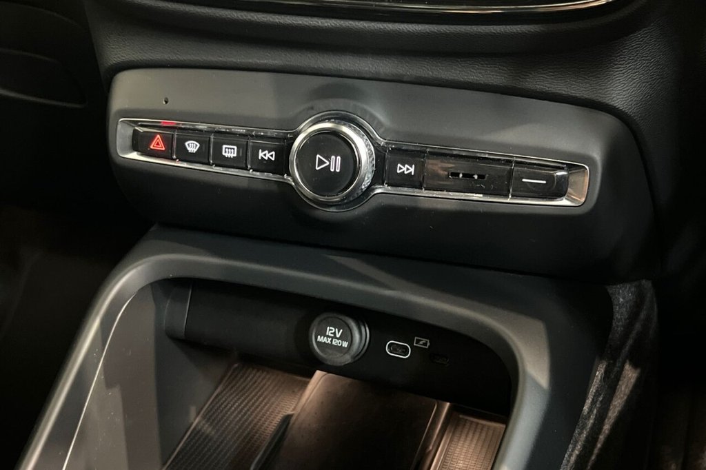 Used Volvo XC40 2022 for sale - 77463906: Photo 38