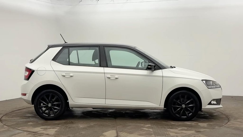 Used Skoda Fabia 2021 for sale - 77110991: Photo 2