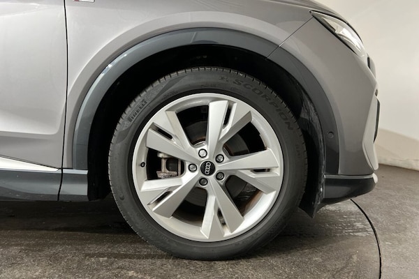 Used Audi Q4 e-tron 2023 for sale - 75630836: Photo 14