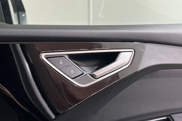 Used Audi Q4 e-tron 2023 for sale - 75630836: Photo 41