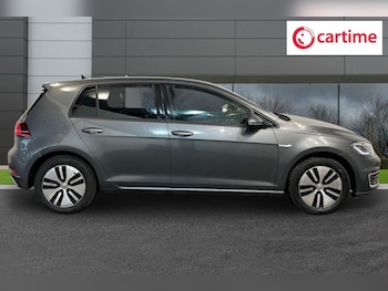 Used Volkswagen Golf 2019 for sale - 78030321: Photo