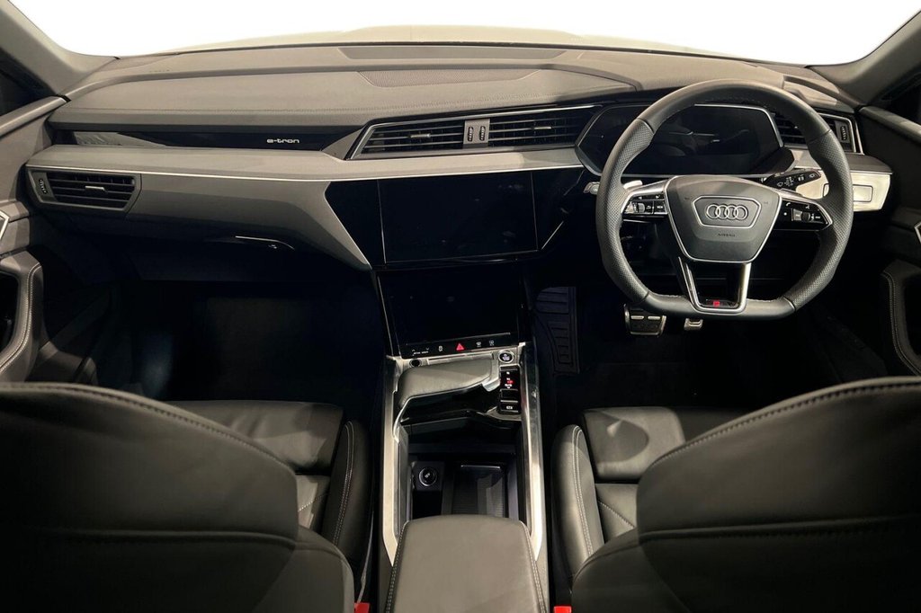 Used Audi Q8 2023 for sale - 77139496: Photo 12